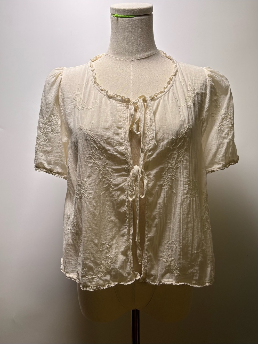 American Eagle Outfitters Cream Tie-Front Boho Blouse Size M